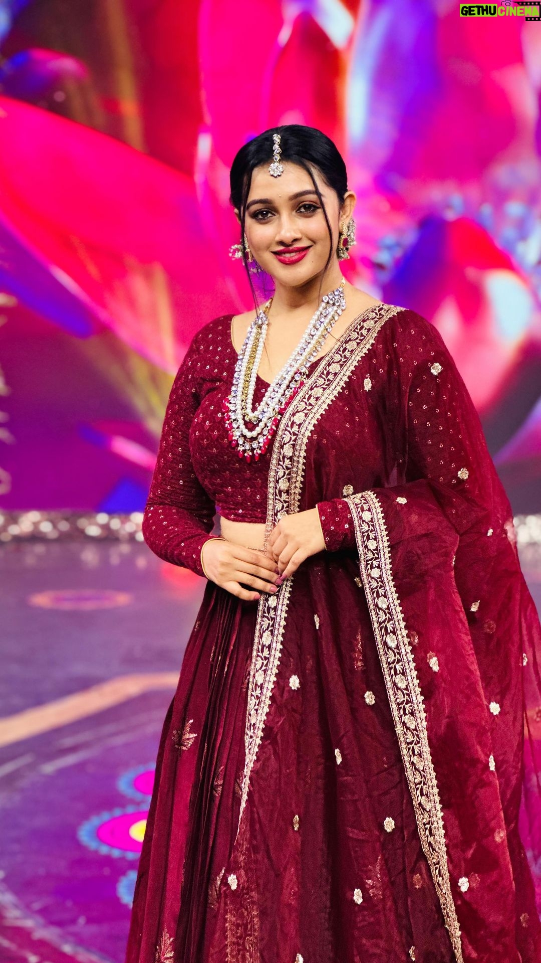 Aishwarya Pisse Instagram - #thumthum #festivevibes #ugadispecial #zeeteluguevents @sarika_designer_studio @praneetha_beautymakeover