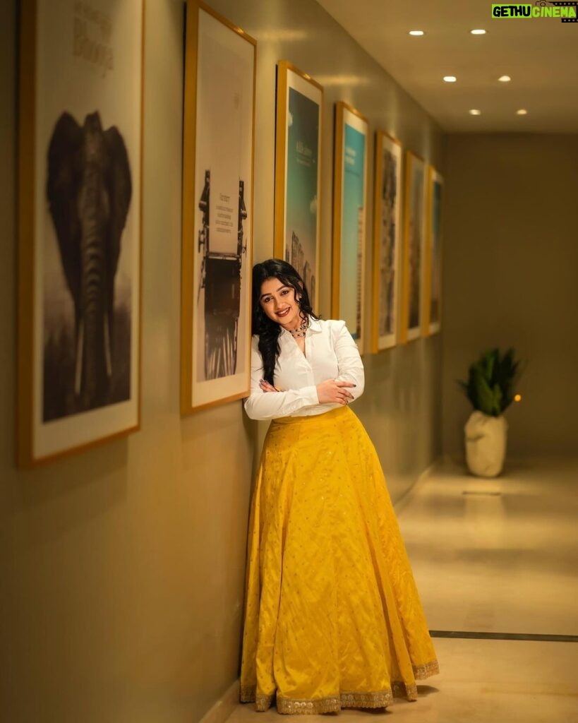 Aishwarya Pisse Instagram - Life is too boring without an attractive ambiance.. Pc: @maturi_venky Skirt: @joshnikacollections Hair makeover: @hairstylesworld_by_likhitha