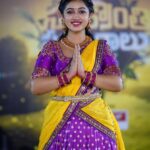 Aishwarya Pisse Instagram – Flame all ur negativity and bad memories and welcome first festival of the year with great joy….Happy Bhogi to all…
Outfit: @eiraa.fashions 
Pc: @paulino_pictures 
#zeesankranthisambaralu #zeeteluguevents #zeetelugu2023 #sankranthi #sankranthivibes #firstfestivaloftheyear Hyderabad