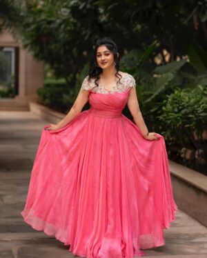 Aishwarya Pisse Instagram - Pink vibes only!!!🌸🌸
Outfit: @ishu.closet5 
Pc: @maturi_venky 
Hairstyle: @hairstylesworld_by_likhitha