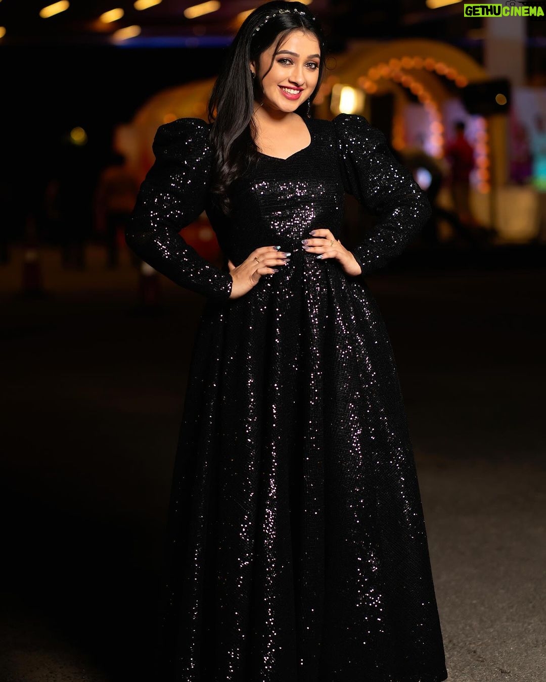 Aishwarya Pisse Instagram - Nazar na lage🧿🧿🧿 On the occasion of Zeetelugu Kutumbam awards 2023… Outfit👗: @sarika_designer_studio Pc 📸: @maturi_venky Hair makeover: @hairstylesworld_by_likhitha Hyderabad