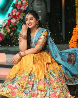 Aishwarya Pisse Instagram - Happy Bathukamma🙏
 
Outfit: @pattusarees_dc3 
#batukammafestival #telanganafestival #telugutradition #starmaa #adhivaramwithstarmaparivaram