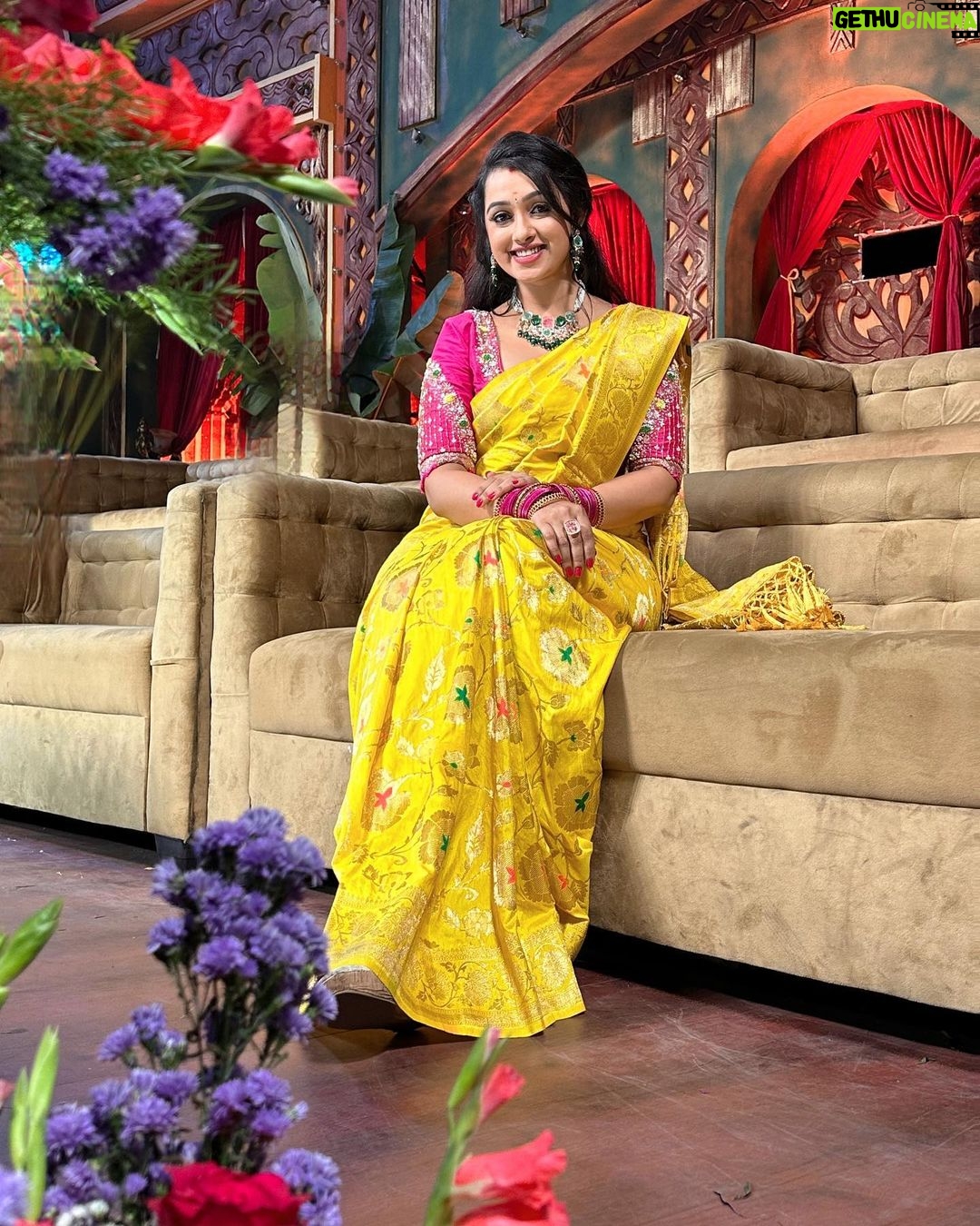 Aishwarya Pisse Instagram - We live in a rainbow of chaos….🌈 Saree by: @pattusarees_dc3 Pc: @lavsar_photography Hyderabad