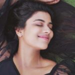 Aishwarya Rajesh Instagram - Feel the feel ❤️❤️ Clicks @antonyfernandophotography