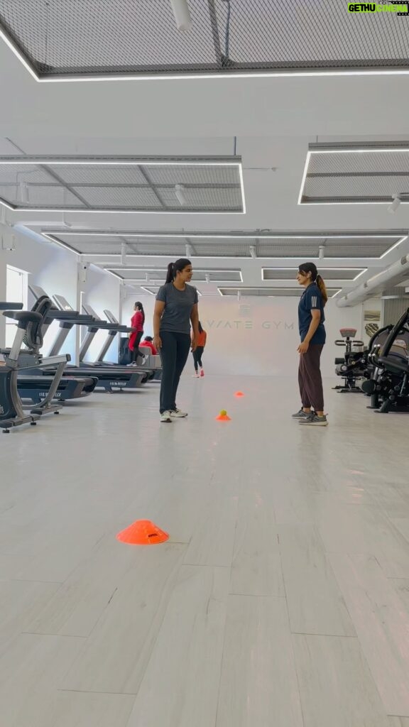 Aishwarya Rajesh Instagram - Making fitness fun 😊 @kamal_baanumathi