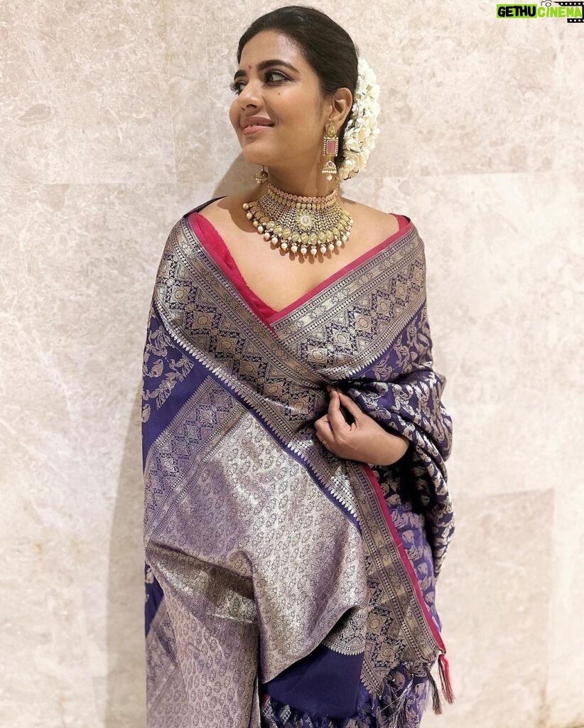 Aishwarya Rajesh Instagram - Keep calm and wear a saree ❤️ Wearing @pashudh