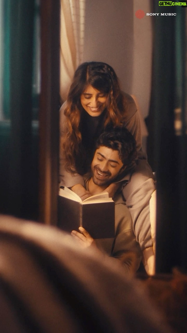 Akasa Instagram - we made a song together :) • • • @sonymusicindia @starsnstripesdidit @kunalg888 @iush @iamnikunjsingh @anishhkaaa @khoobi._ harshal_malhotra