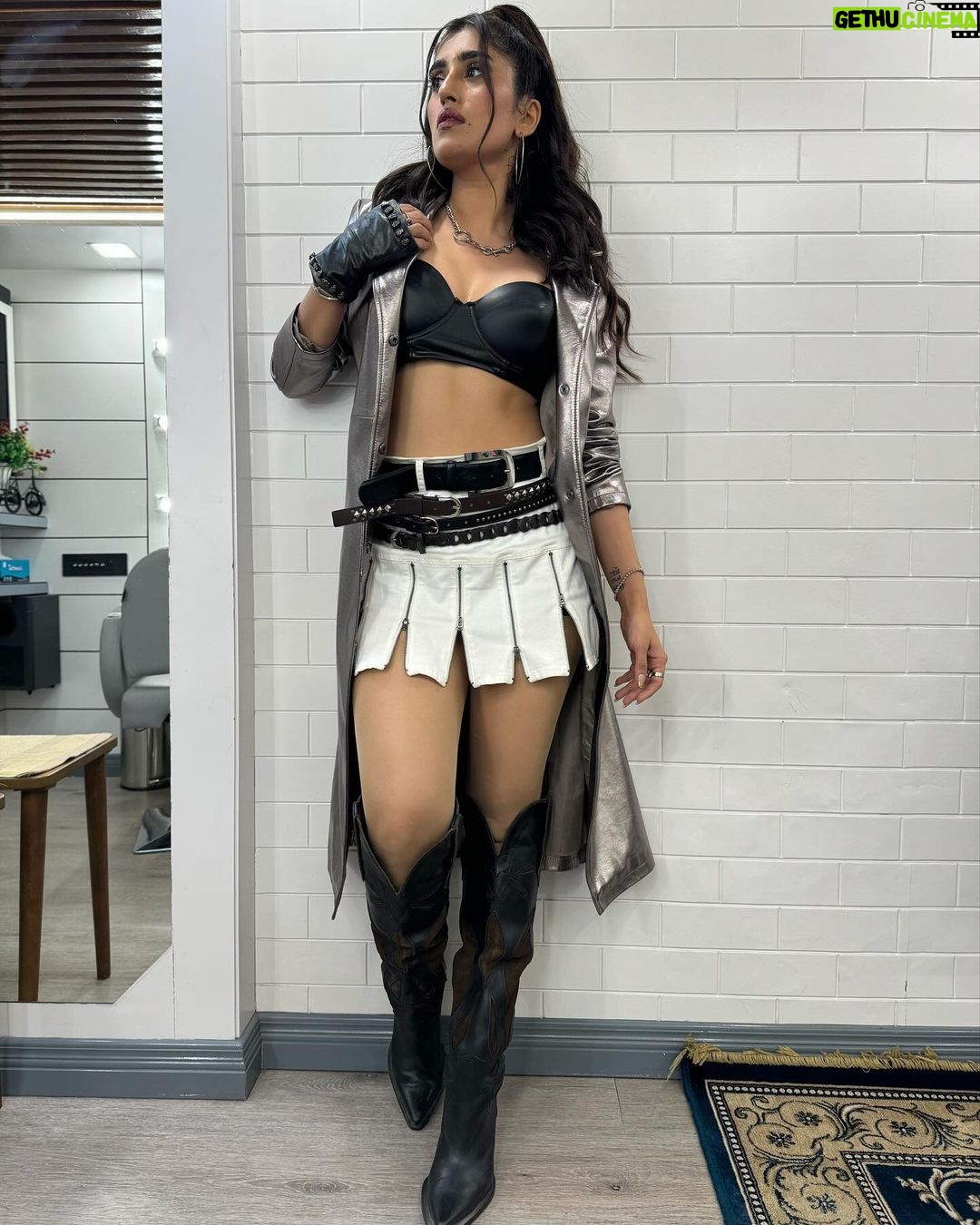 Akasa Instagram - Kasa - core🎤 for #iccworldcup2023 • hair by: @aaliyahussainhairmakeupcreator @dwyessh_hairwizard make up by: Me 👀 styled by @saumyathakur #styledbysaums Wearing Metallic trench: @labelrsvp @nykaafashion @alistclub zipper skirt: @shopmixt.in styling asst: @pareenaaahhh • • • • • Akasa , ootd, explore , Fashion Music Worldcup • • • • • • • • • • #akasa #akasasingh #akasasing #akasakebesties #akasians #trending #love #fyp #explore #fashion #ootd #femininegoddess #trendingreels #naagin #shringaar #biggboss #thick #punjaban #trendingsongs #travel