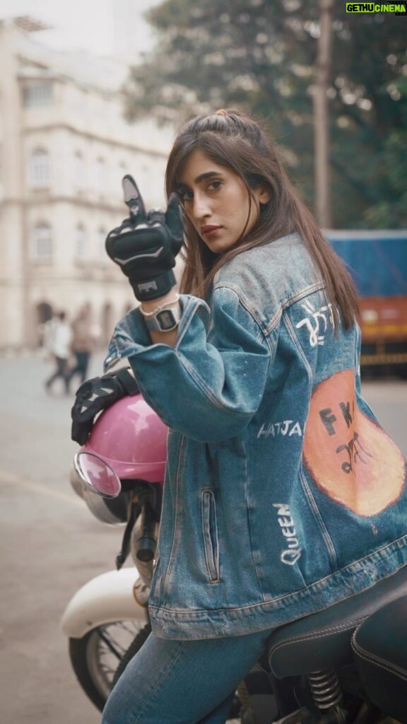 Akasa Instagram - been riding around town listening to this for the past 4 years. FKN Rani by yours truly is OUT NOW! 💪🏼 the 4th and final track from my EP #Manmaani @sonymusicindia @brunomotaprod @charanmusic @mnvlade • Ps: this is not an ad for @royalenfield .. but.. it could be? 😉 • • • • #akasa #akasasingh #akasasing #akasakebesties #akasians #trending #love #fyp #explore #fashion #ootd #femininegoddess #trendingreels #naagin #shringaar #biggboss #thick #punjaban #trendingsongs #travel #manmaani #kalleyan #FKNrani #kisehorda #femalerider #bikerchick #royalenfield