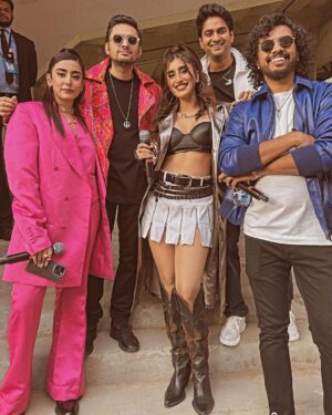 Akasa Instagram - so.. THIS happened. 
I know it ended with a heartbreak, BUT.. remembering ALL the massive crazy wins through the season, (and focusing only on the fact that I got to perform at the World Cup shush aur kuch nai hua shush 🥹💔)
thank you for this opportunity @ipritamofficial ❤️ @jitesh24_ WU HUU! 🫶🏼
•
•
#worldcup #iccworldcup2023