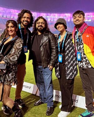 Akasa Instagram - so.. THIS happened. 
I know it ended with a heartbreak, BUT.. remembering ALL the massive crazy wins through the season, (and focusing only on the fact that I got to perform at the World Cup shush aur kuch nai hua shush 🥹💔)
thank you for this opportunity @ipritamofficial ❤️ @jitesh24_ WU HUU! 🫶🏼
•
•
#worldcup #iccworldcup2023