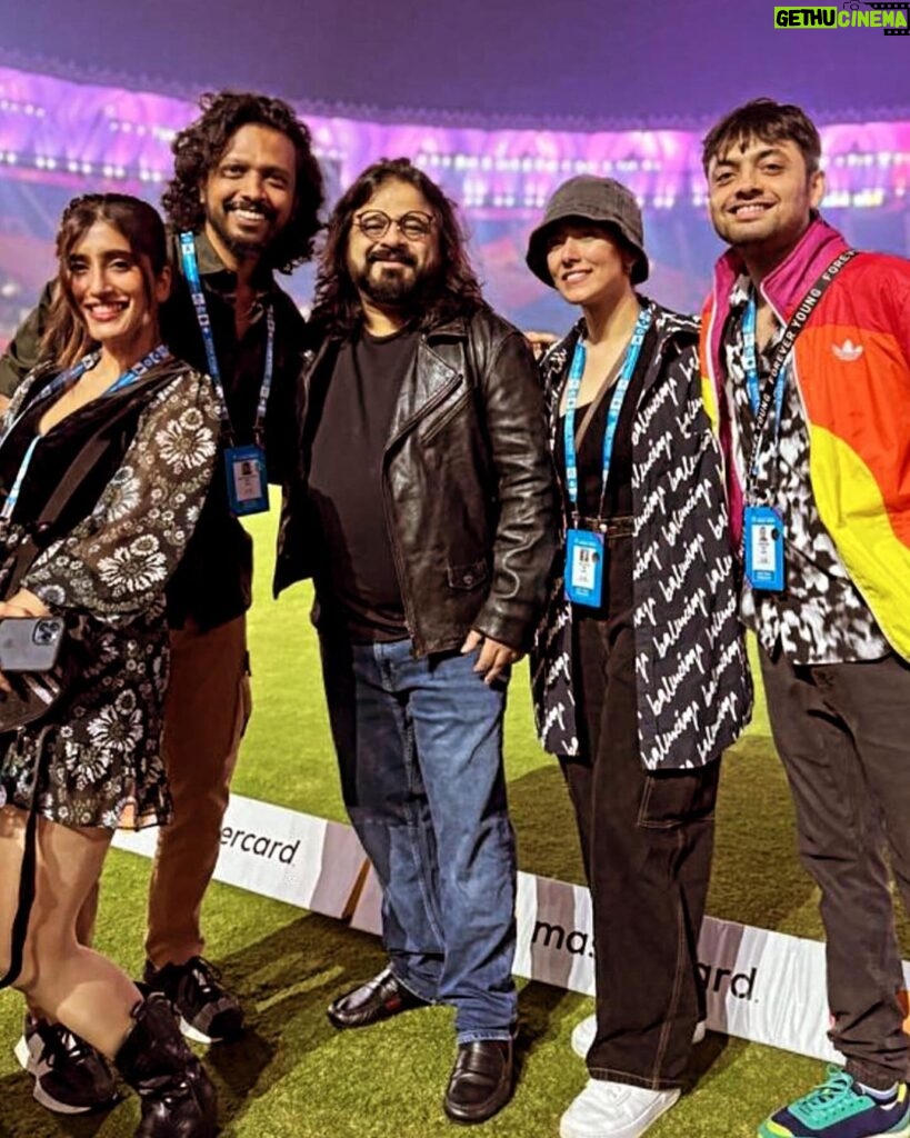Akasa Instagram - so.. THIS happened. I know it ended with a heartbreak, BUT.. remembering ALL the massive crazy wins through the season, (and focusing only on the fact that I got to perform at the World Cup shush aur kuch nai hua shush 🥹💔) thank you for this opportunity @ipritamofficial ❤️ @jitesh24_ WU HUU! 🫶🏼 • • #worldcup #iccworldcup2023 Narendra Modi Stadium - Ahmedabad