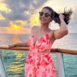 Akshata Sonawane Instagram - why else are we here if not to live with unreasonable passion for things 🌊 Arabian Sea