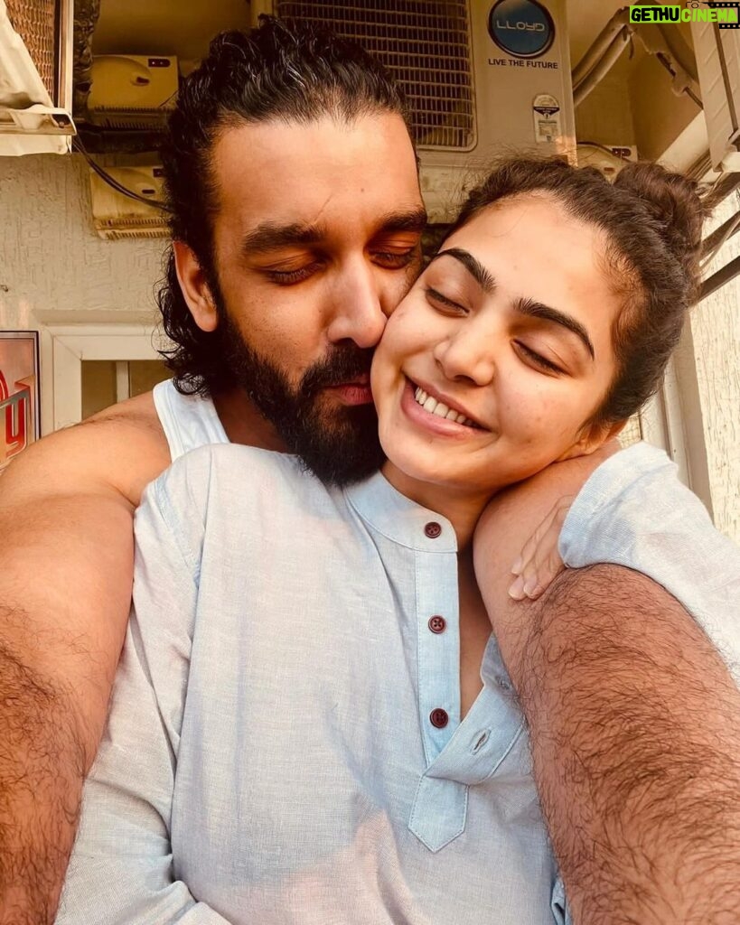 Akshata Sonawane Instagram - It’s the last minute of the day and I had to put my “8 Days to go” post! 🥰 The way my man has been patient & calm with me throughout the journey of getting married has been incredibly beautiful. Every time a crisis came, I crumbled and he has held me. It has only made me more and more surer about him. He is my warm hug after a long day of meetings. He is my comfort kiss after a weep sesh. He is my sukoon. He is my home. I cannot wait to make him my Husband. ❤️