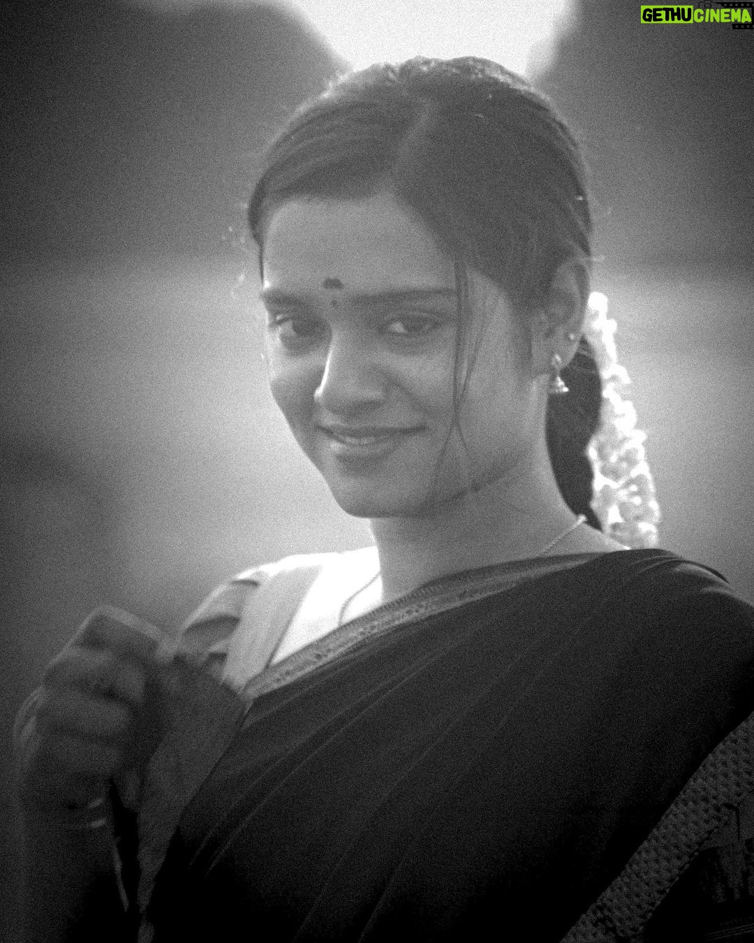 Akshatha Ajit Instagram - Your task is not to seek for love, instead, start spreading love and kindness. Over a period of time, the universe starts loving you, and people strive to be with you. Be YOU soft, tough or combined its your choice but never fail to make them feel loved. Love has a magical spell and scent which is meant to be experienced.People are meant to fall in love with each other. So start spreading your kind of love from now on. Seize the day; it's Thursday Live, Love and Laugh.