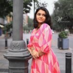 Akshatha Ajit Instagram - 💖🦋 In frame : @akshathaa_ajit 🦋 Short by : @uv_naveen 📸 Custume : @weddingstudio_skar 👗 . . . #photography #photographer #uvnaveen #akshita #photooftheday #picoftheday #trending #instagram #instagood #insta #chennai #vijaytelevision #kannakannumkalangal #kannakannumkalangal2 Pondy Bazaar
