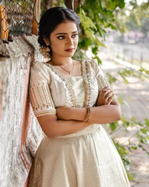 Akshatha Ajit Instagram - 📸 @uv_naveen 
👗 @g_boutique_design 
MUA @preethiga_makeoverartistry_ ♥️