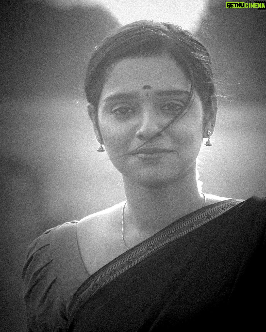 Akshatha Ajit Instagram - Your task is not to seek for love, instead, start spreading love and kindness. Over a period of time, the universe starts loving you, and people strive to be with you. Be YOU soft, tough or combined its your choice but never fail to make them feel loved. Love has a magical spell and scent which is meant to be experienced.People are meant to fall in love with each other. So start spreading your kind of love from now on. Seize the day; it's Thursday Live, Love and Laugh.
