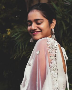Akshatha Ajit Instagram - 🌕🤍
.

📸
E.A @subi.sebastian_