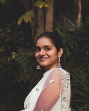 Akshatha Ajit Instagram - 🌕🤍
.

📸
E.A @subi.sebastian_