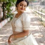 Akshatha Ajit Instagram - 📸 @uv_naveen 👗 @g_boutique_design MUA @preethiga_makeoverartistry_ ♥️