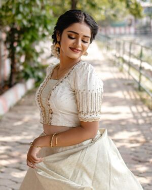 Akshatha Ajit Instagram - 📸 @uv_naveen 
👗 @g_boutique_design 
MUA @preethiga_makeoverartistry_ ♥️