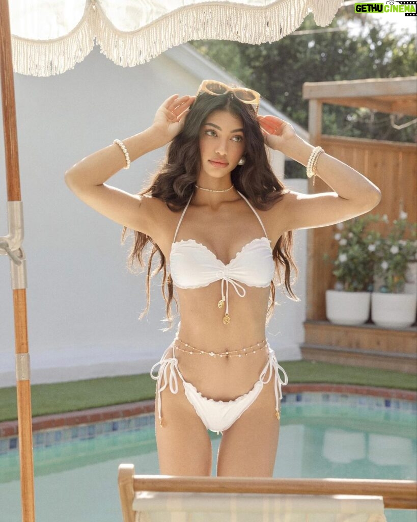 Alanna Panday Instagram - Living in @lulifamaswimwear ☀️ Los Angeles, California
