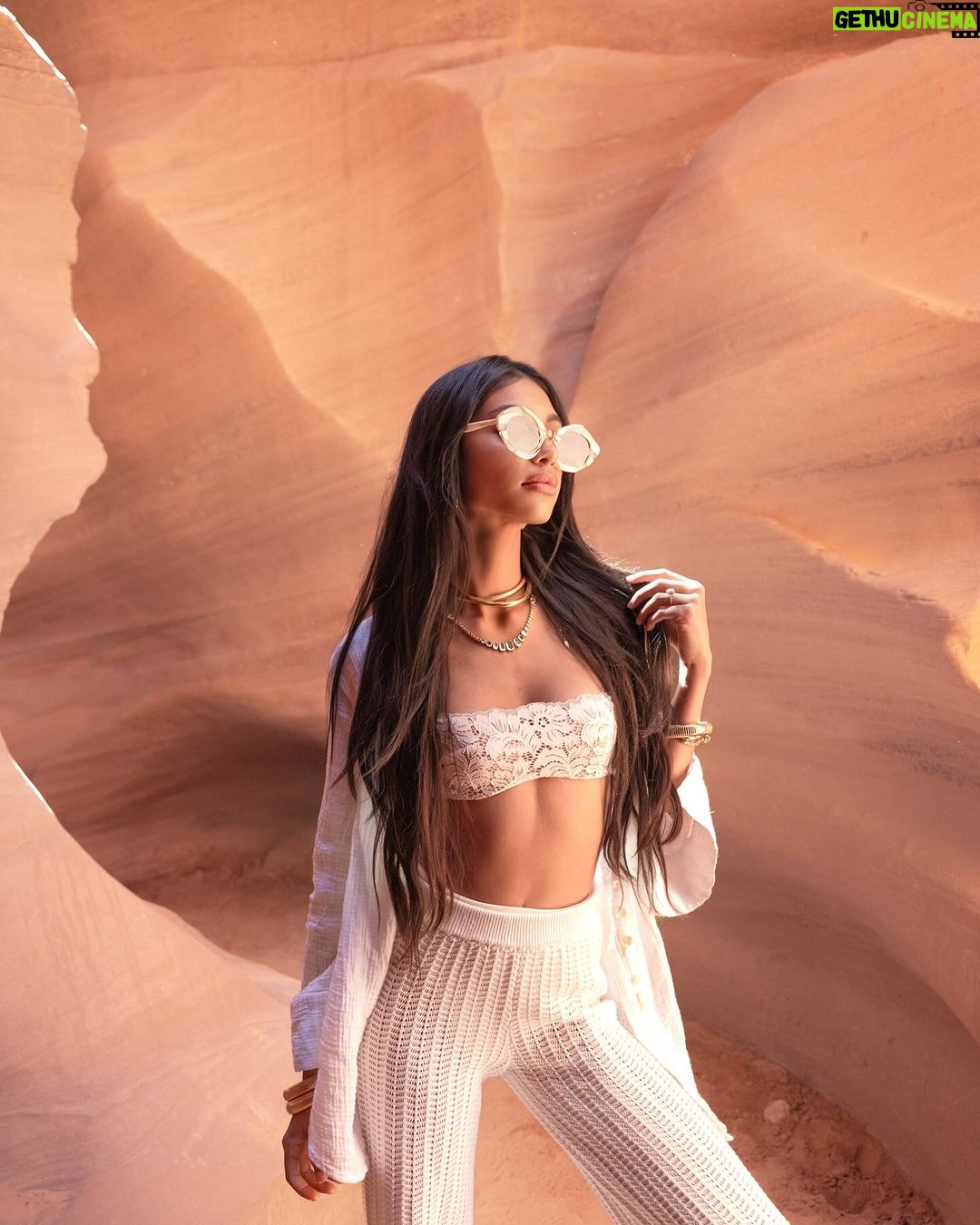 Alanna Panday Instagram - Life on Mars 🏜️ • 𝒎𝒂𝒓𝒔 •
