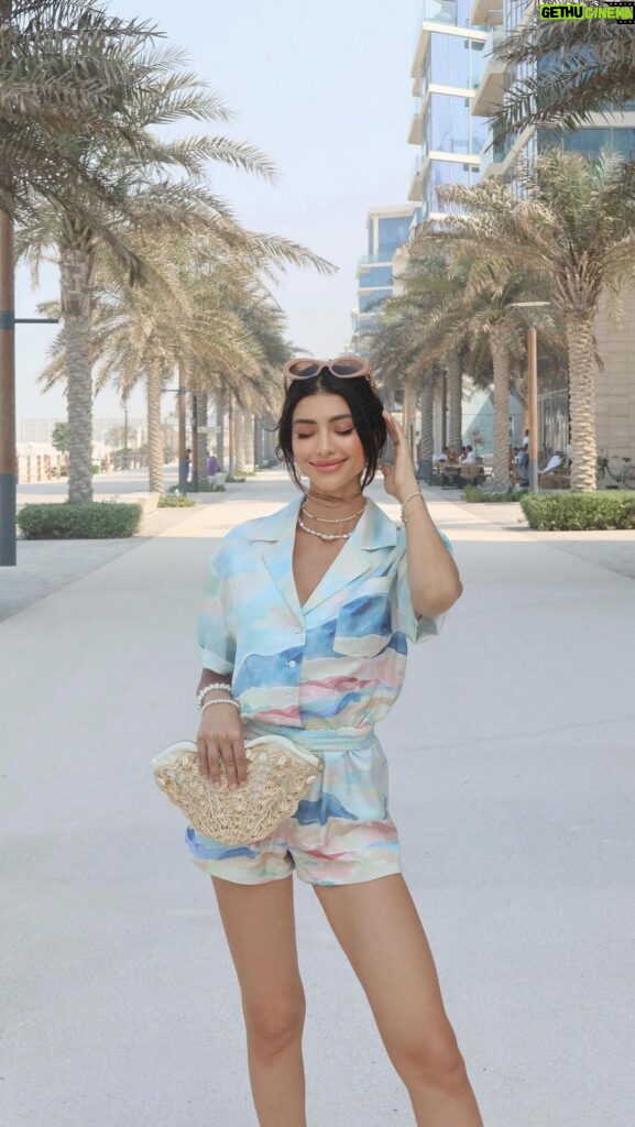 Alanna Panday Instagram - @saadiyatae island recap🌴 Outfit: @revolve Abu Dhabi, United Arab Emirates
