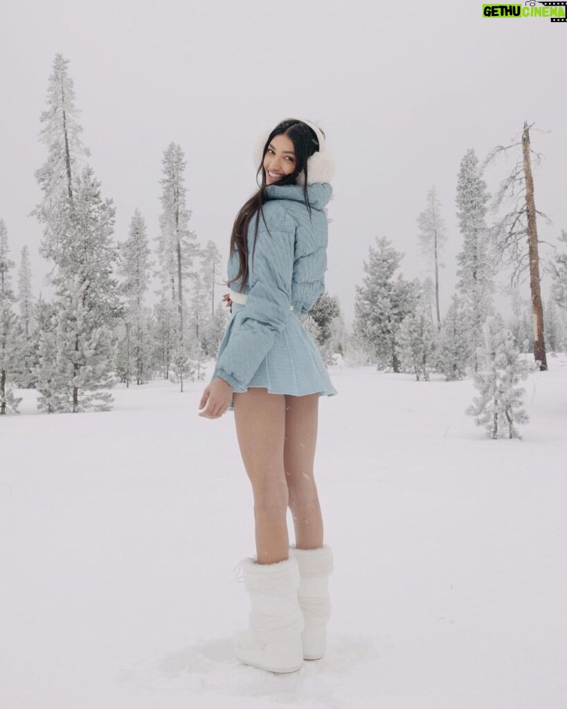 Alanna Panday Instagram - Miss the snow ❄️