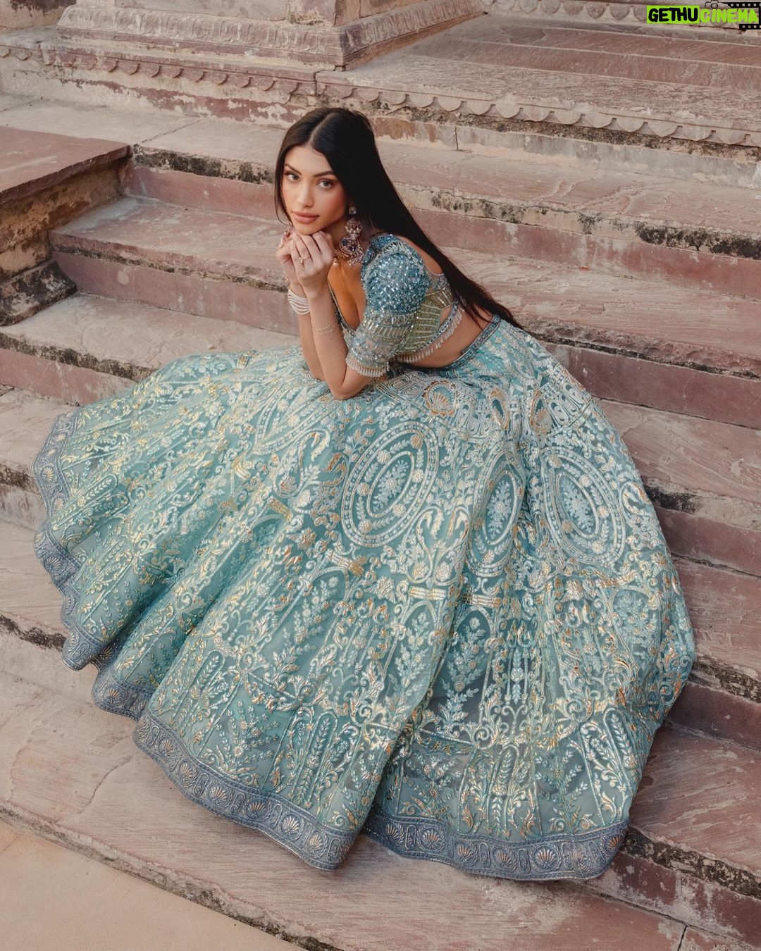 Alanna Panday Instagram - Did a little Pre-Wedding Shoot with @hellomagindia Shot by @thehouseontheclouds Wearing @falgunishanepeacockindia Jewellery @outhousejewellery Styled by @stylebyami Location @sixsensesfortbarwara Six Senses Fort Barwara