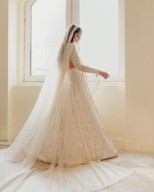 Alanna Panday Instagram - Couldn’t have pictured a more perfect lehenga for my wedding day @manishmalhotraworld @manishmalhotra05 ✨
Jewellery: @manishmalhotrajewellery 
Styled by @stylebyami 
HMU @dollyouup_bys 
Shot by @thehouseontheclouds