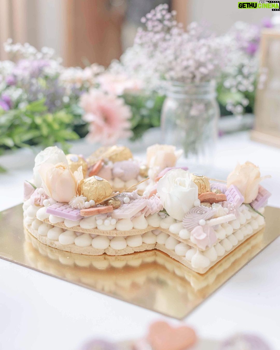 Alanna Panday Instagram - Dessert Heaven 🧁