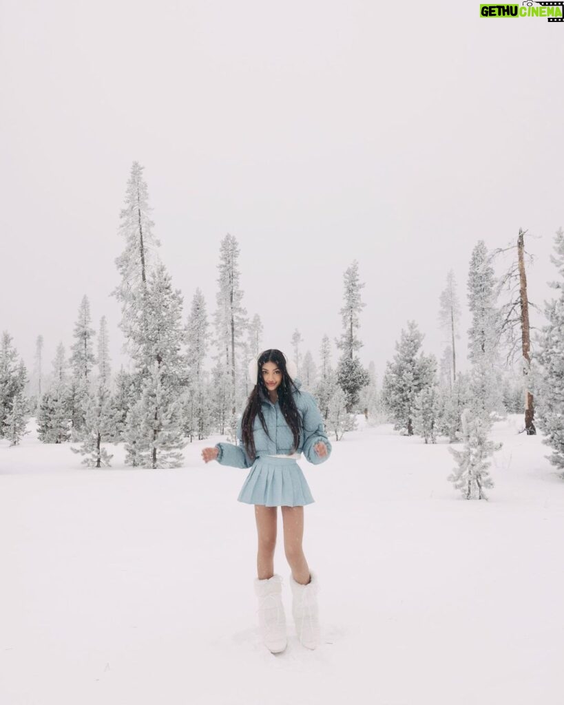 Alanna Panday Instagram - Miss the snow ❄️