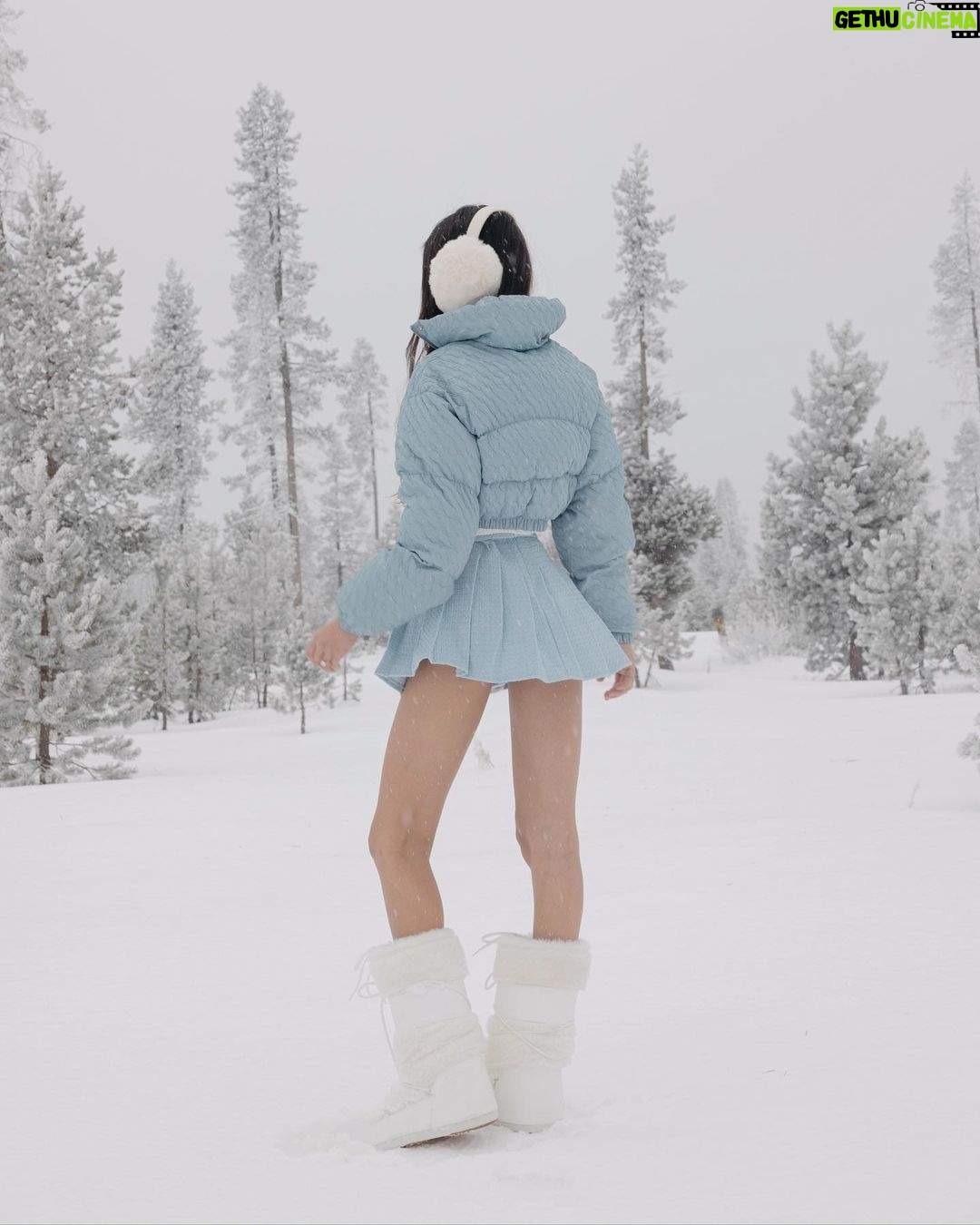 Alanna Panday Instagram - ❄️⛄️ Bend, Oregon