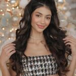 Alanna Panday Instagram - 🎄CHRISTMAS GIVEAWAY🎄 I love styling my hair and my go to’s have always been the Redken styling range @redken and I have come together to give you’ll a chance to win some exciting prizes this festive season! We’ll be picking two lucky winners. Steps to enter: 🎄Let us know which of these Redken products are you excited to try 🎄Tag @redken in the comments 🎄Tag 3 of your friends and ask them to participate too Giveaway closes - 29th Dec at 7pm IST Winners will be tagged in the caption Giveaway valid for profiles based in India. #StyleConfidently #RedkenIndia #AD