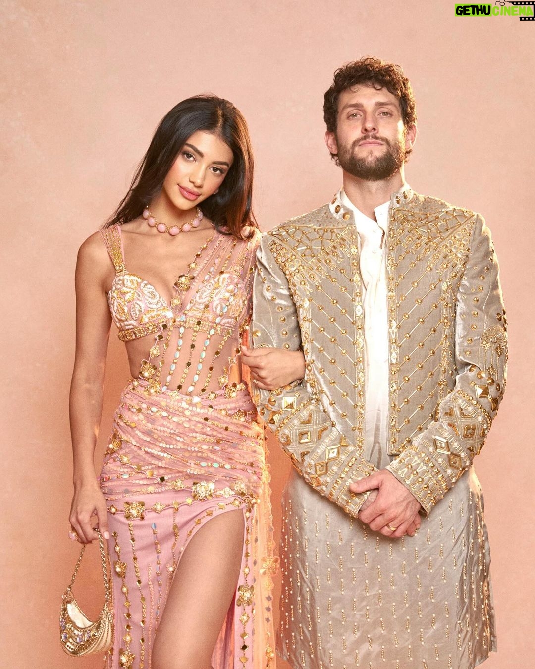 Alanna Panday Instagram - Some more Diwali sparkle ✨ @papadontpreachbyshubhika
