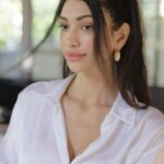 Alanna Panday Instagram - Challenge accepted! @redken Got ready for a dinner with my family using the amazing styling range from Redken! My Hair Dare was - “Keep it sleek, chic and edgy! Show us when you’re ready!” and I used the Redken One United Spray and Redken’s Max Sculpting Gel to style my look ✔ One United Spray - an ALL-IN-ONE benefit styler , provides heat protection upto 230° C ✔ Max Sculpting Gel - Gave my hair maximum hold all day and also added shine ✨ Love how the look turned out! These Redken products are exclusively available on @mynykaa, you must check them out! @redken #StyleConfidently #RedkenIndia #HairStyling #AD