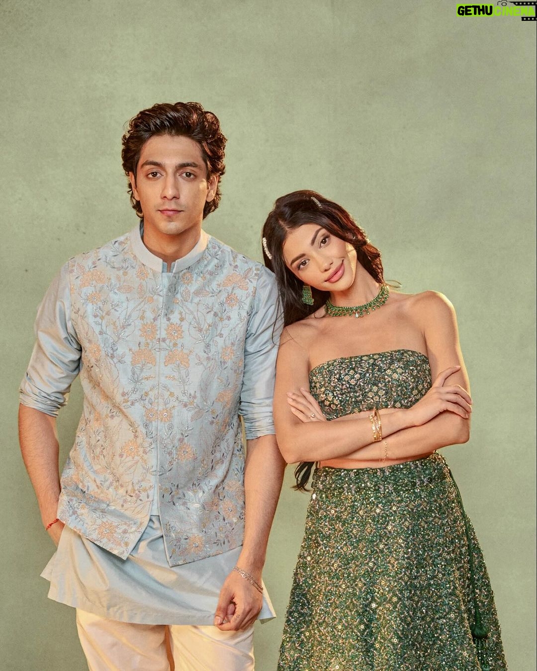 Alanna Panday Instagram - Happy Diwali 🪔 Wearing @anitadongre @louboutinworld