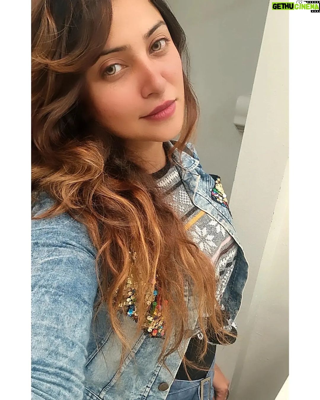 Aleeza Khan Instagram - ♣️♣️♠️♠️🎰🎰🎰Las vegas 🎰🎰🎰♠️♠️♣️♣️ #photodump #Lasvegas #casino #onlinegaming #gamezone #funzone #nevada #reelsindia #video #instareels #bollywood #beautiful #repost #trend #style #photooftheday #viralvideos #instalike #likes #likesforlike #motivation #nature #makeup #mumbai #youtube #foryoupage #post #exploremore Las Vegas, Nevada