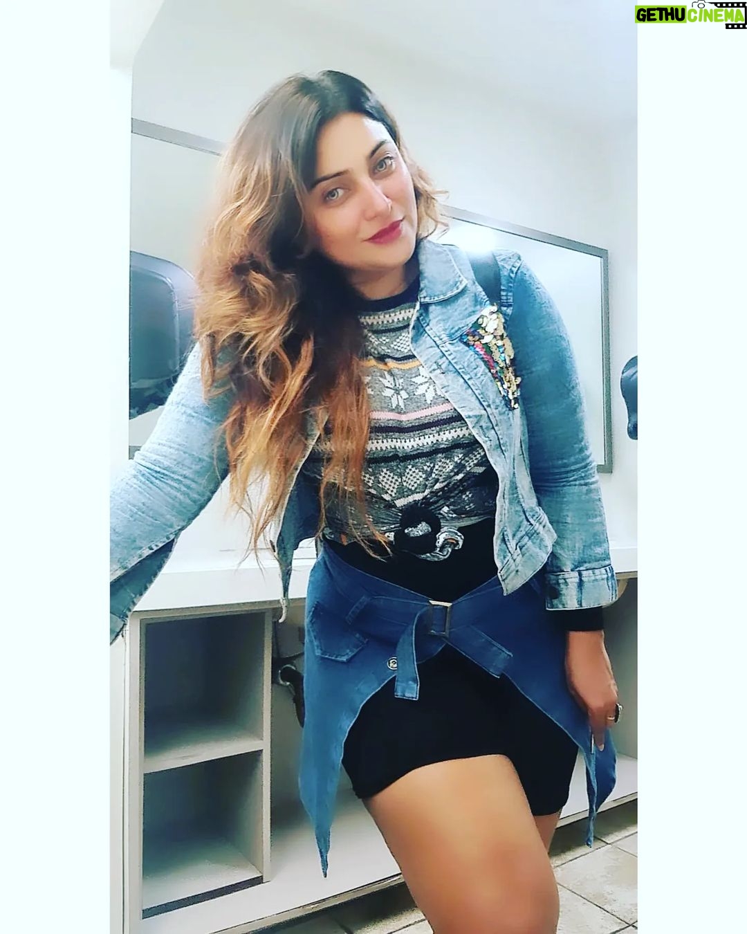 Aleeza Khan Instagram - ♣️♣️♠️♠️🎰🎰🎰Las vegas 🎰🎰🎰♠️♠️♣️♣️ #photodump #Lasvegas #casino #onlinegaming #gamezone #funzone #nevada #reelsindia #video #instareels #bollywood #beautiful #repost #trend #style #photooftheday #viralvideos #instalike #likes #likesforlike #motivation #nature #makeup #mumbai #youtube #foryoupage #post #exploremore Las Vegas, Nevada