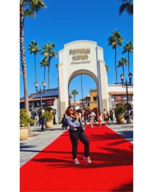 Aleeza Khan Instagram - Hollywood!!!! Where dreams Come true .... 

LOS ANGELOS CALIFORNIA.📍

YES I SAW A DREAM , AND I MADE IT COME TRUE. SINCE CHILDHOOD ALWAYS BEEN A FAN OF HOLLYWOOD MOVIES AND TV SHOWS. FROM BEING AS OLD 5YRS OLD TILL DATE. WHO SAYS DREAMS DONT COME TRUE... IF YOU HAVE THE COURAGE TO DREAM BIG AND MANIFEST IT EACH  DAY AND NIGHT. IT TAKES QUITE A LONG PROCEDURE .. BUT IT DOES COME TRUE
AGE NO LIMITS!!!

TOTALLY BLESSED !! SPEECHLESS 
OUT OF WORDS .!!! SUPER EXCITED FOR THE @unistudios .WHAT A WONDERFUL DAY OUT AT THE STUDIOS. WORTH EVERY PENNY. 

TIMINGS 9AM TO 6PM 

ITS A HUGE PROPETY TAKES UR ENTIRE DAY !!!!
STARTS FROM 100$ goes upto 170$ ( FOR GENERAL ENTRY)
AND 200$ to 250 ( EXPRESS PASS SINGLE ENTRY TO UNLIMITED PASS) 

#TIP: EITHER START EARLY / OR IF U DONT WANNA WASTE TIME IN WAITING TAKE TYE EXPRESS PASS. 

#TIP:  STARTS AT 9AM , ITS A HUGE PLACE, TO EXPERIENCE EVERYTHING AND NOT MISS OUT ON ANYTHING START UR DAY EARLY ..EARLY AS 7AM FINISH UR BREAKFAST AND GET READY AND LEAVE BY 8AM. TO BE THERE SHARP BY 9AM. 

FOOD WATER BOTTLES CAN BE TAKEN INSIDE, INCASE IF YOU WANNA SAVE UR EXTRA BUCKS AND TIME, CARRY UR OWN FOOD. OTHERWISE, FOOD, RESTAURANTS, COFFE SHOPS,UR  FAVOURITE STARBUCKS TOO... EVERYTHING IS AVAILABLE INSIDE.SHOPPING FROM UR FAVOURITE MOVIE STORES US ALSO AVAILBLE. 

ABSOLUTELY 💯 💯 💯 

MEET ALL UR FAVOURITE CHILDHOOD  CHARACTERS, FAVOURIYE MOVIE SETS , RIDE EXPERIENCE, THEME PARKS, ETC.

EVERYTHING AT ITS BEST!!!
FROM TRANSFORMERS TO HARRY POTTER,FROM THE MUMMY TO JURASSIC WORLD , TO NINTENDO WORLD, SUPET MARIO BROS, NINJA TURTLE .
FROM HOGWARTS TO SIMPSONS, SCOOBY DOO ,TO KRUSTYLAND, 
EVERTHING WAS JUST SO PERFECT !!!

MEETING MY FAVOURITE TRANSFORMERS SHAKING HANDS TO DANCING WOTH THEM , MADE MY DAY 🤩🤩🤩

#universalstudios #themepark #hollywood #losangeles #california #transformers #themummy #Harrypotter #hogwarts  #Hogwartsexpresss #nintendo #supermario #mario #scoobydoo #simpsons #jurassicpark #jurassicworld #krustyland #ninja #ninjaturtles #lifeofpets #lifeofadventure