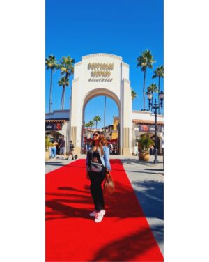 Aleeza Khan Instagram - Hollywood!!!! Where dreams Come true .... 

LOS ANGELOS CALIFORNIA.📍

YES I SAW A DREAM , AND I MADE IT COME TRUE. SINCE CHILDHOOD ALWAYS BEEN A FAN OF HOLLYWOOD MOVIES AND TV SHOWS. FROM BEING AS OLD 5YRS OLD TILL DATE. WHO SAYS DREAMS DONT COME TRUE... IF YOU HAVE THE COURAGE TO DREAM BIG AND MANIFEST IT EACH  DAY AND NIGHT. IT TAKES QUITE A LONG PROCEDURE .. BUT IT DOES COME TRUE
AGE NO LIMITS!!!

TOTALLY BLESSED !! SPEECHLESS 
OUT OF WORDS .!!! SUPER EXCITED FOR THE @unistudios .WHAT A WONDERFUL DAY OUT AT THE STUDIOS. WORTH EVERY PENNY. 

TIMINGS 9AM TO 6PM 

ITS A HUGE PROPETY TAKES UR ENTIRE DAY !!!!
STARTS FROM 100$ goes upto 170$ ( FOR GENERAL ENTRY)
AND 200$ to 250 ( EXPRESS PASS SINGLE ENTRY TO UNLIMITED PASS) 

#TIP: EITHER START EARLY / OR IF U DONT WANNA WASTE TIME IN WAITING TAKE TYE EXPRESS PASS. 

#TIP:  STARTS AT 9AM , ITS A HUGE PLACE, TO EXPERIENCE EVERYTHING AND NOT MISS OUT ON ANYTHING START UR DAY EARLY ..EARLY AS 7AM FINISH UR BREAKFAST AND GET READY AND LEAVE BY 8AM. TO BE THERE SHARP BY 9AM. 

FOOD WATER BOTTLES CAN BE TAKEN INSIDE, INCASE IF YOU WANNA SAVE UR EXTRA BUCKS AND TIME, CARRY UR OWN FOOD. OTHERWISE, FOOD, RESTAURANTS, COFFE SHOPS,UR  FAVOURITE STARBUCKS TOO... EVERYTHING IS AVAILABLE INSIDE.SHOPPING FROM UR FAVOURITE MOVIE STORES US ALSO AVAILBLE. 

ABSOLUTELY 💯 💯 💯 

MEET ALL UR FAVOURITE CHILDHOOD  CHARACTERS, FAVOURIYE MOVIE SETS , RIDE EXPERIENCE, THEME PARKS, ETC.

EVERYTHING AT ITS BEST!!!
FROM TRANSFORMERS TO HARRY POTTER,FROM THE MUMMY TO JURASSIC WORLD , TO NINTENDO WORLD, SUPET MARIO BROS, NINJA TURTLE .
FROM HOGWARTS TO SIMPSONS, SCOOBY DOO ,TO KRUSTYLAND, 
EVERTHING WAS JUST SO PERFECT !!!

MEETING MY FAVOURITE TRANSFORMERS SHAKING HANDS TO DANCING WOTH THEM , MADE MY DAY 🤩🤩🤩

#universalstudios #themepark #hollywood #losangeles #california #transformers #themummy #Harrypotter #hogwarts  #Hogwartsexpresss #nintendo #supermario #mario #scoobydoo #simpsons #jurassicpark #jurassicworld #krustyland #ninja #ninjaturtles #lifeofpets #lifeofadventure