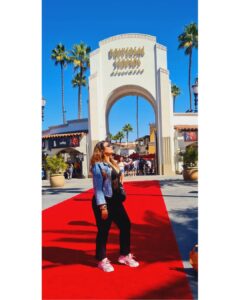 Aleeza Khan Instagram - Hollywood!!!! Where dreams Come true .... LOS ANGELOS CALIFORNIA.📍 YES I SAW A DREAM , AND I MADE IT COME TRUE. SINCE CHILDHOOD ALWAYS BEEN A FAN OF HOLLYWOOD MOVIES AND TV SHOWS. FROM BEING AS OLD 5YRS OLD TILL DATE. WHO SAYS DREAMS DONT COME TRUE... IF YOU HAVE THE COURAGE TO DREAM BIG AND MANIFEST IT EACH DAY AND NIGHT. IT TAKES QUITE A LONG PROCEDURE .. BUT IT DOES COME TRUE AGE NO LIMITS!!! TOTALLY BLESSED !! SPEECHLESS OUT OF WORDS .!!! SUPER EXCITED FOR THE @unistudios .WHAT A WONDERFUL DAY OUT AT THE STUDIOS. WORTH EVERY PENNY. TIMINGS 9AM TO 6PM ITS A HUGE PROPETY TAKES UR ENTIRE DAY !!!! STARTS FROM 100$ goes upto 170$ ( FOR GENERAL ENTRY) AND 200$ to 250 ( EXPRESS PASS SINGLE ENTRY TO UNLIMITED PASS) #TIP: EITHER START EARLY / OR IF U DONT WANNA WASTE TIME IN WAITING TAKE TYE EXPRESS PASS. #TIP: STARTS AT 9AM , ITS A HUGE PLACE, TO EXPERIENCE EVERYTHING AND NOT MISS OUT ON ANYTHING START UR DAY EARLY ..EARLY AS 7AM FINISH UR BREAKFAST AND GET READY AND LEAVE BY 8AM. TO BE THERE SHARP BY 9AM. FOOD WATER BOTTLES CAN BE TAKEN INSIDE, INCASE IF YOU WANNA SAVE UR EXTRA BUCKS AND TIME, CARRY UR OWN FOOD. OTHERWISE, FOOD, RESTAURANTS, COFFE SHOPS,UR FAVOURITE STARBUCKS TOO... EVERYTHING IS AVAILABLE INSIDE.SHOPPING FROM UR FAVOURITE MOVIE STORES US ALSO AVAILBLE. ABSOLUTELY 💯 💯 💯 MEET ALL UR FAVOURITE CHILDHOOD CHARACTERS, FAVOURIYE MOVIE SETS , RIDE EXPERIENCE, THEME PARKS, ETC. EVERYTHING AT ITS BEST!!! FROM TRANSFORMERS TO HARRY POTTER,FROM THE MUMMY TO JURASSIC WORLD , TO NINTENDO WORLD, SUPET MARIO BROS, NINJA TURTLE . FROM HOGWARTS TO SIMPSONS, SCOOBY DOO ,TO KRUSTYLAND, EVERTHING WAS JUST SO PERFECT !!! MEETING MY FAVOURITE TRANSFORMERS SHAKING HANDS TO DANCING WOTH THEM , MADE MY DAY 🤩🤩🤩 #universalstudios #themepark #hollywood #losangeles #california #transformers #themummy #Harrypotter #hogwarts #Hogwartsexpresss #nintendo #supermario #mario #scoobydoo #simpsons #jurassicpark #jurassicworld #krustyland #ninja #ninjaturtles #lifeofpets #lifeofadventure Universal Studios Hollywood