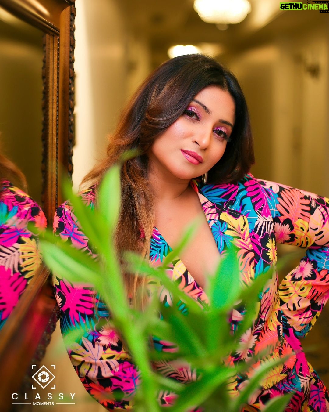 Aleeza Khan Instagram - A Beautiful Shoot in Sri Lanka Colombo At ballys event " Ballys celebrity special gaming Night " @ballyscasinocolombo @thekingsbury @helloclassymoments ๐ธ๐ธ๐ธ #photography #photooftheday #love #instagood #instagram #photo #nature #picoftheday #like #photographer #beautiful #follow #art #fashion #travel #bhfyp #photoshoot #likeforlikes #instadaily #naturephotography #model #me #smile #style #instalike #happy #likes #myself #followme #followforfollowback Colombo, Sri Lanka
