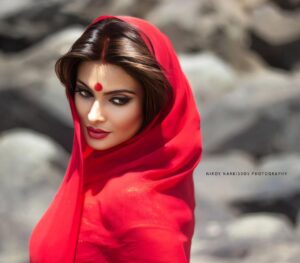 Aleeza Khan Instagram - In Aakhon ki Masti ke 
Afsane Hazzaron Hain..

Happy Birthday Aleeza

Featuring: @iamaleezakhan

#happybirthday #birthdaygirl #bollyfashion #indianactress #bollywoodstar #bollywoodlife #bollywoodstyle #vintage #bollywoodfashion #bollywoodqueen #bollywoodcelebrity #bollywoodactresses #actress #actor  #model #bollywood #beautiful  #film #beauty#fashion #photography  #movies  #acting #actresslife  #photoshoot #photooftheday #actorslife #celebrity