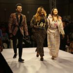 Aleeza Khan Instagram - Lord of trends official @trishul_the_divine @lordoftrendzofficial @shobhhitsloshes_official @shubh.malhotra #lordsoftrendzofficial #trishuldivine #awards #awardsnight #fashionshow #rampwalk #event #management #actress #model #Influencer #celebrity #iamaleezakhan #aleezakhan