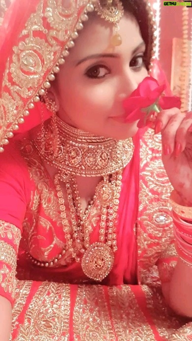 Aleeza Khan Instagram - ❤️❤️🌟❤️❤️ Pure love is a willingness to give without a thought of receiving anything in return. ❤️❤️🌟❤️❤️ #couplegoals #happiness #loveislove #success #photography #writer #instadaily #yourself #believe #poetrycommunity #art #relationshipgoals #thoughts #likes #urdupoetry #trending #feelings #goals #lovestory #brokenheart #photooftheday #relationshipquotes #india #quotesdaily #beautiful #hindishayari #explore #couple #quotesaboutlife #viral Mumbai, Maharashtra