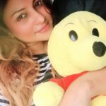 Aleeza Khan Instagram –