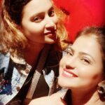 Aleeza Khan Instagram - Little mermaids 🍄🪸🧜🏻‍♀️ #thelittlemermaid #movietime #together #affection #bond #fantasy #disney